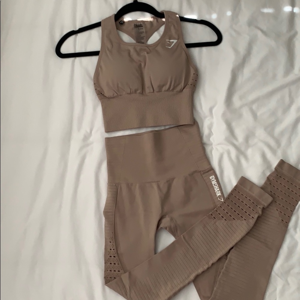 seamless energy high waisted leggings in taupe